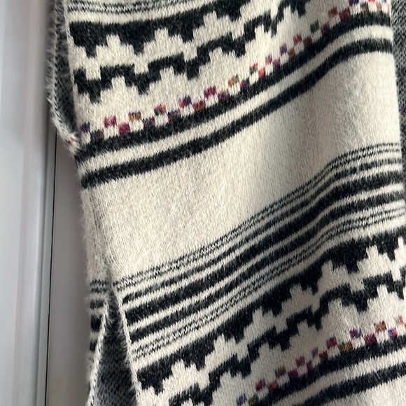 Eyelash Knit Fall Poncho from Anthropologie EUC - Picture 5 of 13